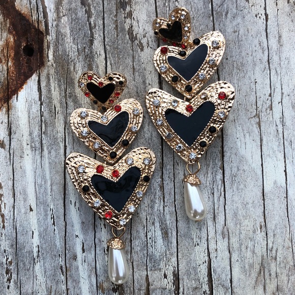 Zara Heart Drop Earrings! - Picture 3 of 7